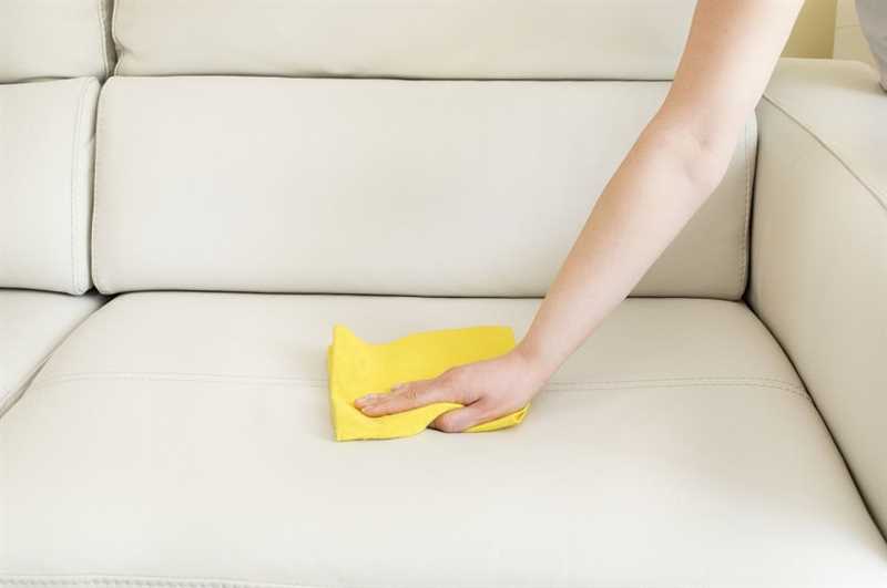 Açık renkli deri kanepe nasıl temizlenir?