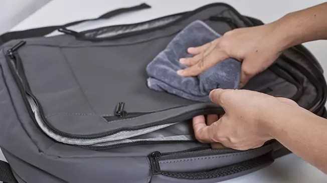 Okul sırt çantasını nasıl yıkayabilirim?