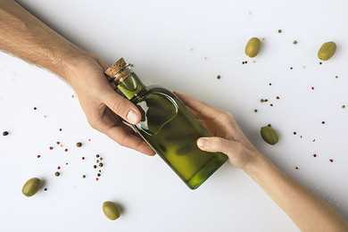 Olivya yağı açık şişesi nerede muhafaza edilmelidir?